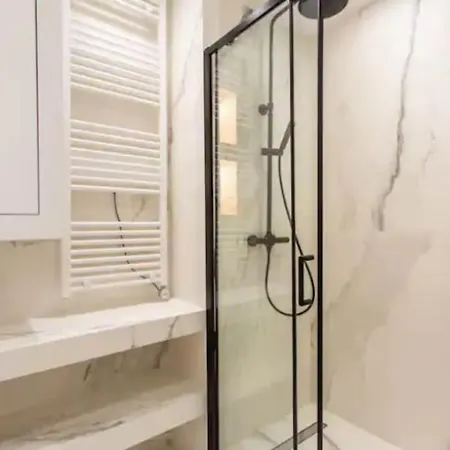 Apartment Tronchet 1g *