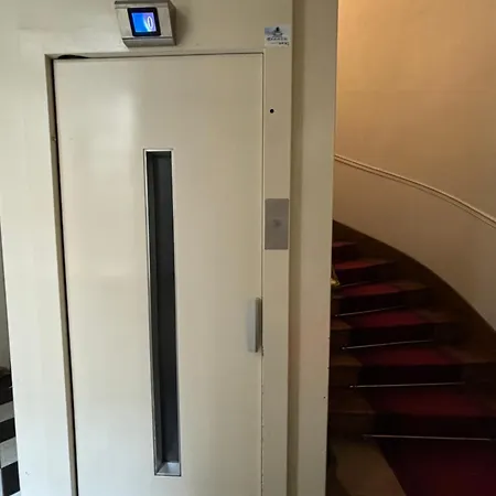 Apartment Tronchet 1g Paris